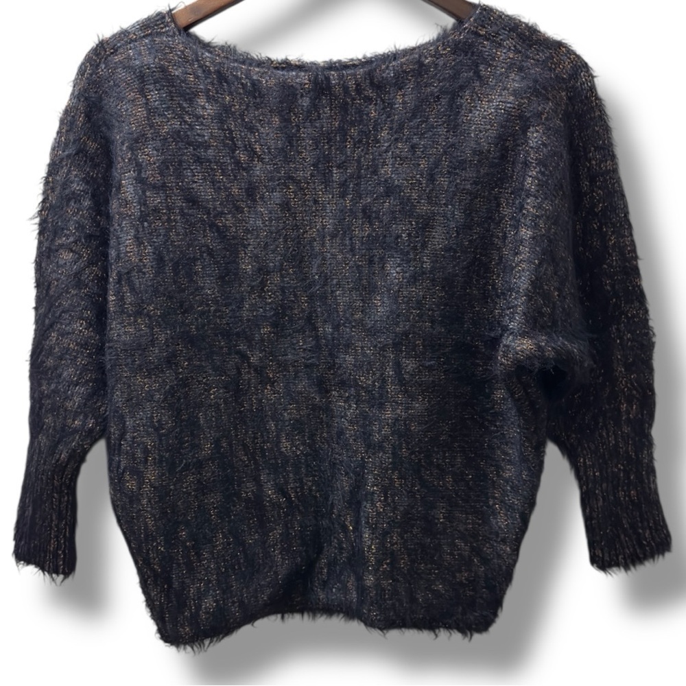527 Jennifer Lopez | NWOT Black & Gold Metallic Fuzzy Dolman Sweater (size XS/S) - Picture 4 of 14